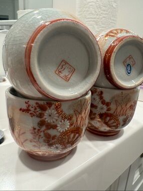 Hand-Painted Kutani Floral Porcelain Tea Cups in Red and Gold